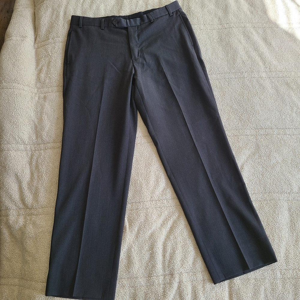 Levis Jeans Womens 24W Plus Black Denim 414 Classic Straight High Rise Stretch - Picture 4 of 15